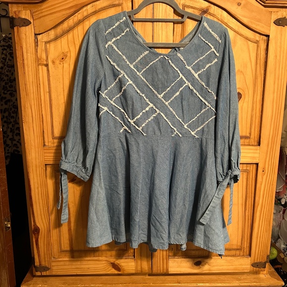 Ryu Denim 3/4 length sleeve Blouse - Picture 1 of 10